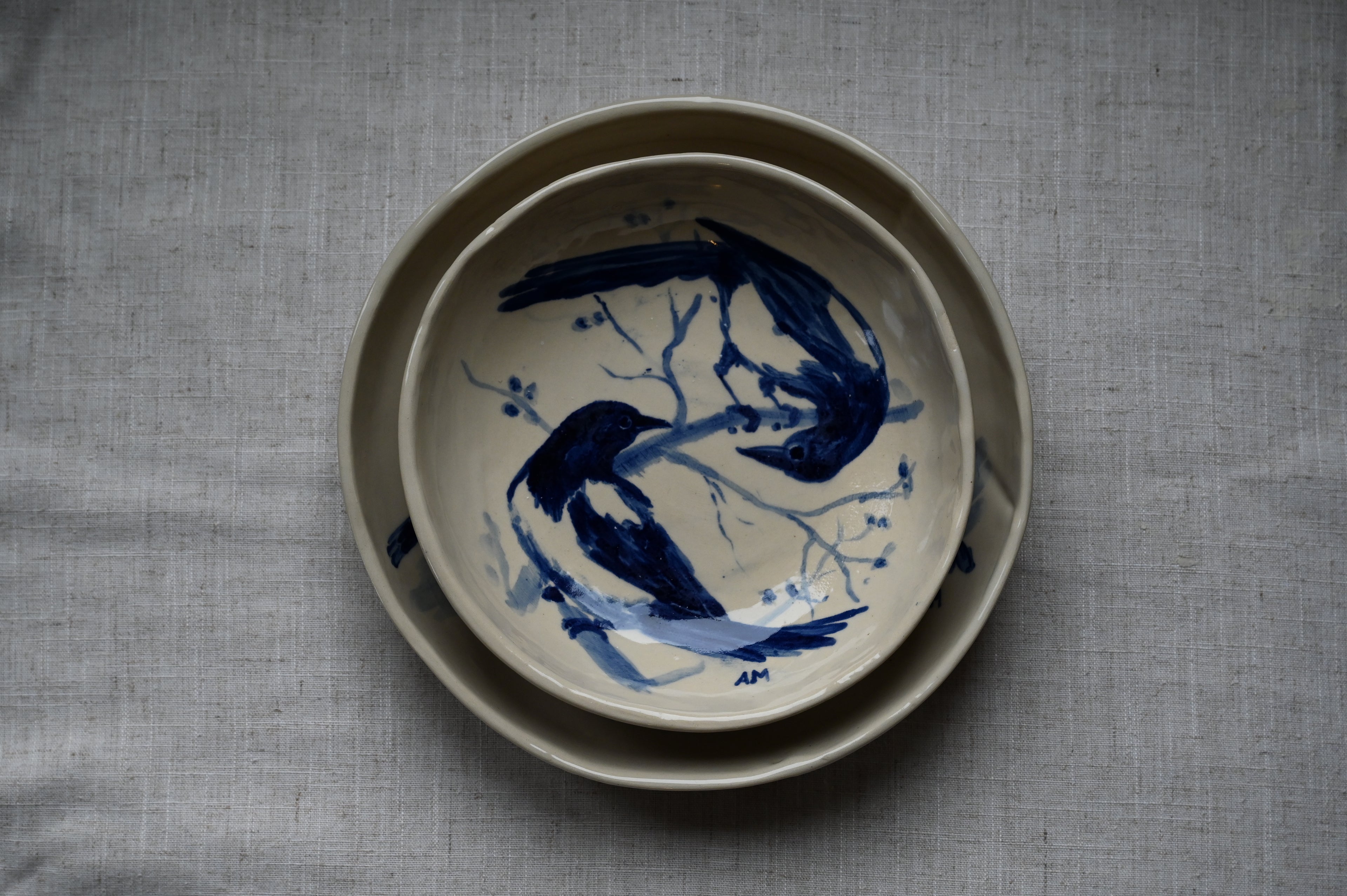 Kleifunding: Ronde schaal met dier en landschap